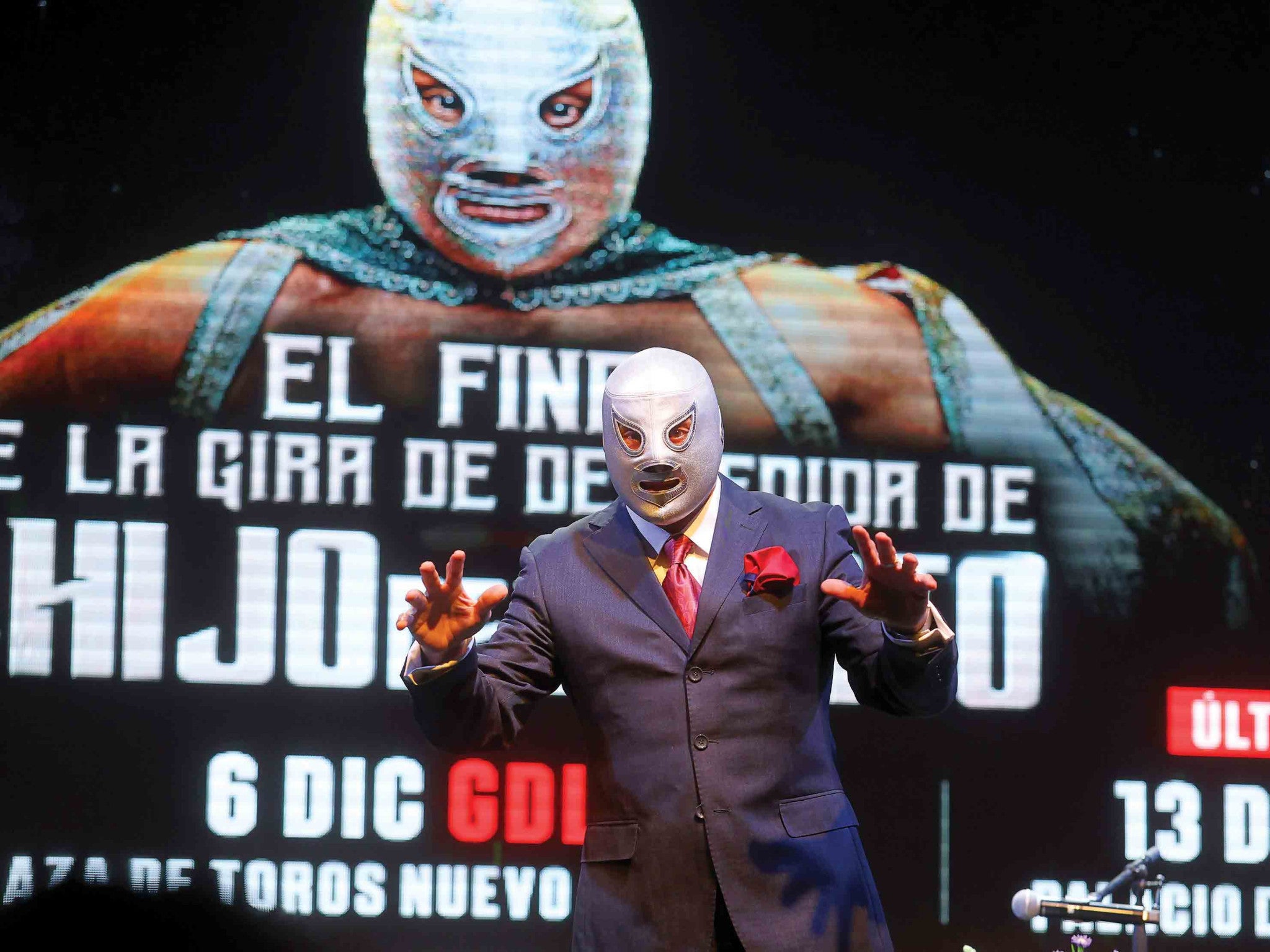 El legado de un héroe: El hijo del Santo abandona el ring para seguir la estela paterna.