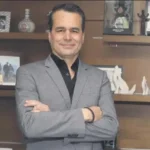 Distinguen al director Pedro Torres Castilla: el hijo pródigo de Saltillo recibe máximo galardón cultural