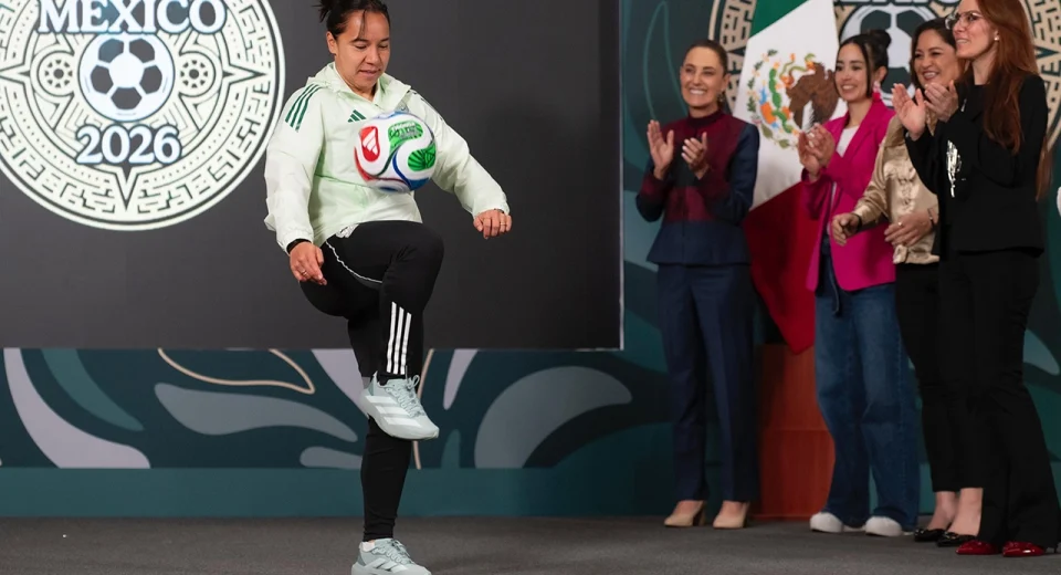 Jóvenes compiten por representar a la líder en el partido inaugural del Mundial